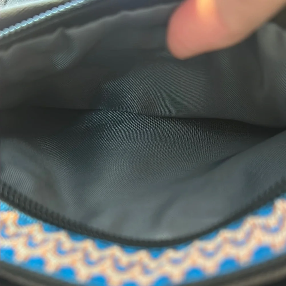KAVU‎ Black Crossbody Bag
